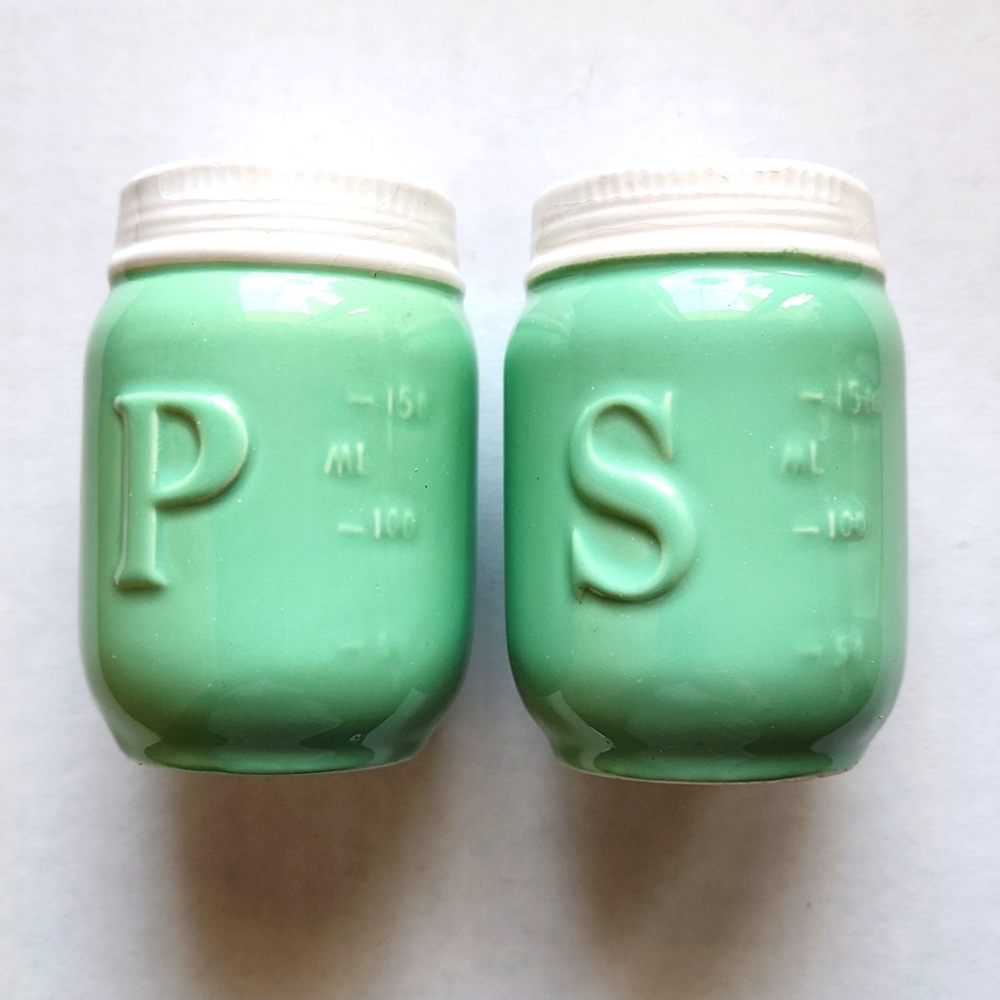 Green Ceramic Salt & Pepper Shaker